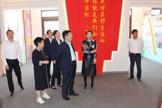 陈平到亚泰农业调研青州花卉发展情况