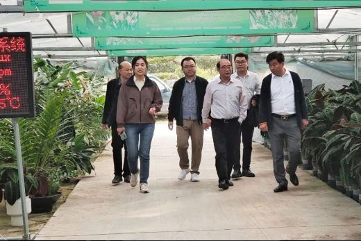 烟台科技学院青州亚泰花卉实践教学基地揭牌